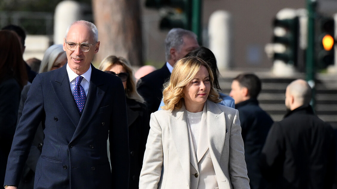 Giornata dell'unita' nazionale, Mattarella all'Altare della Patria