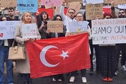 Sit-in protesta a Napoli della comunita' turca, 'Liberate Imamoglu'