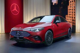 Nuova Mercedes CLA, elettrica e ibrida guardando al futuro 