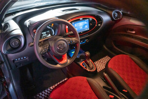 Toyota Aygo X Undercover, esclusiva creazione Jun Takahashi (ANSA)
