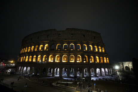 Earth Hour 2025 in Rome