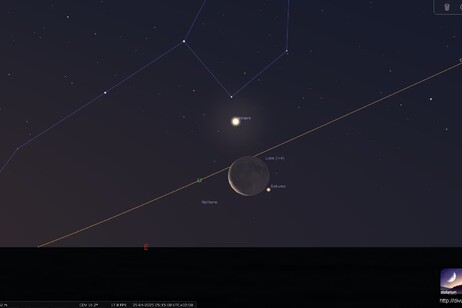 La congiunzione tra il falcetto di Luna calante, Saturno e Venere del 25 aprile 2025 (fonte: Mappa del cielo realizzata dalla Uai con i programmi Skymap Pro e Stellarium)