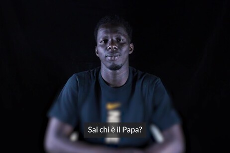 &nbsp;Save the Children, il nuovo Pontefice sia vicino ai minori migranti come lo è stato Papa Francesco