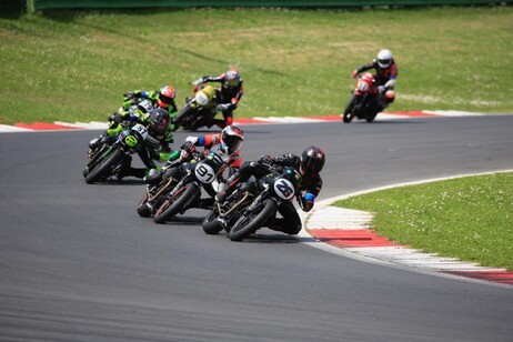 Partito da Vallelunga il Trofeo Moto Guzzi Fast Endurance
