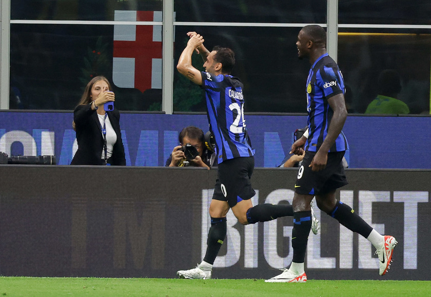 Soccer; serie A: Fc Inter vs Fiorentina - RIPRODUZIONE RISERVATA