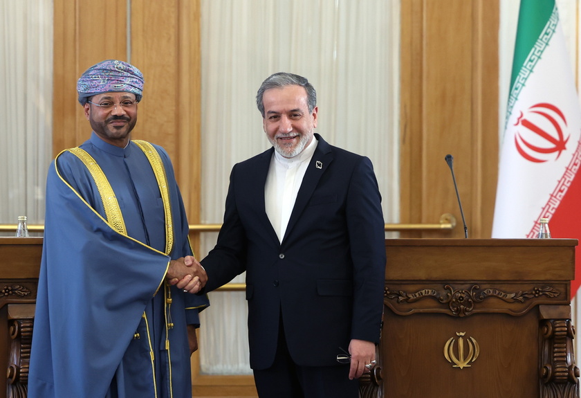 Oman's Minister of Foreign Affairs Sayyid Badr Albusaidi visits Tehran