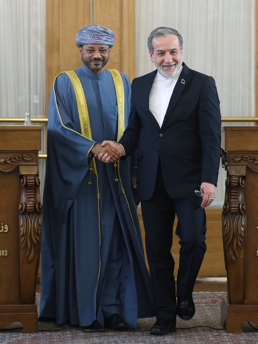 Oman's Minister of Foreign Affairs Sayyid Badr Albusaidi visits Tehran