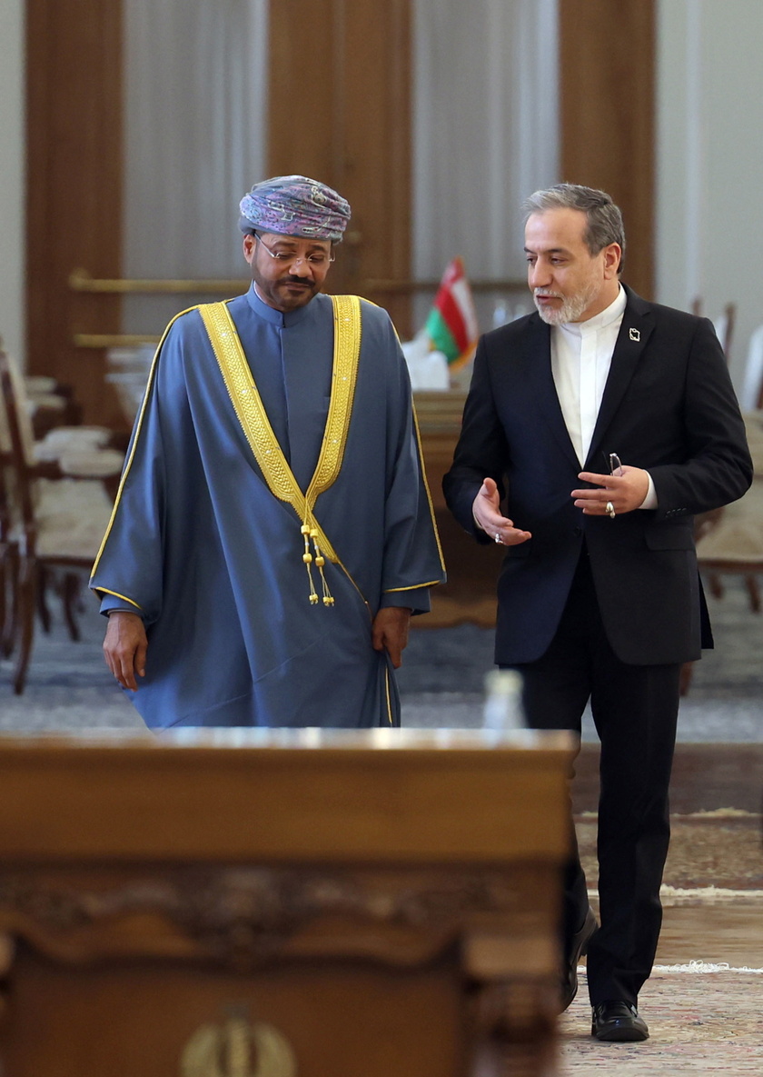 Oman's Minister of Foreign Affairs Sayyid Badr Albusaidi visits Tehran