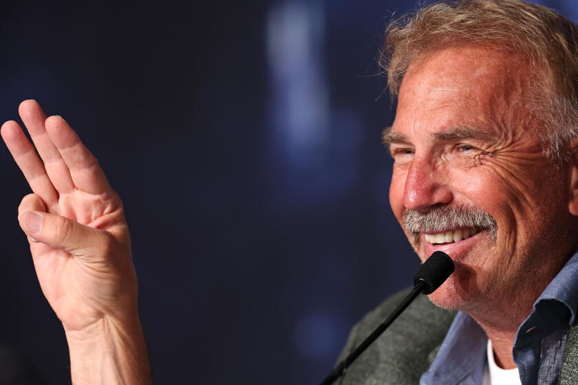 A Kevin Costner Colonna d'Oro al Magna Graecia Film Festival