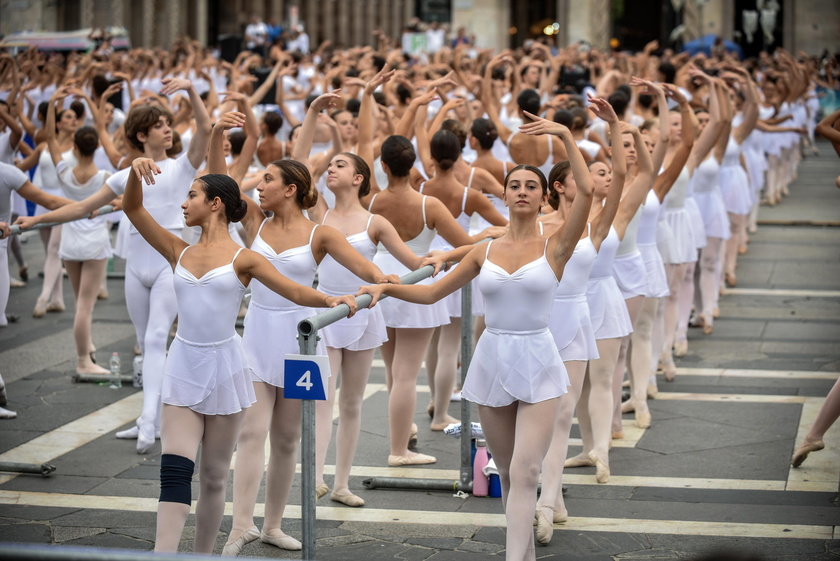 OnDance dance festival at Piazza Duomo in Milan