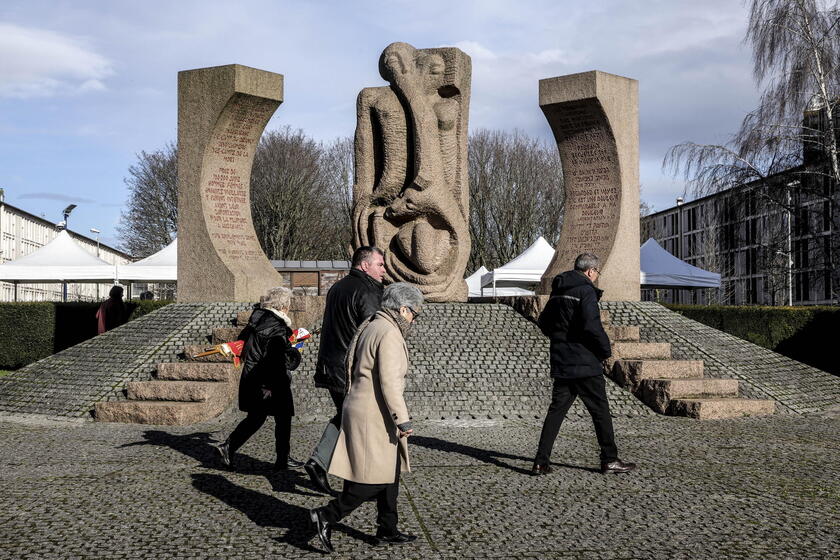 International Holocaust Remembrance Day in Paris