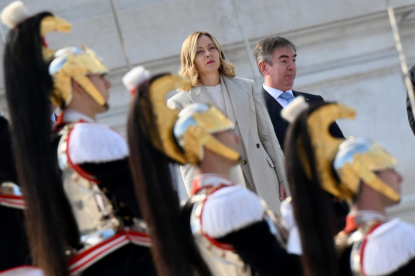 Giornata dell'unita' nazionale, Mattarella all'Altare della Patria