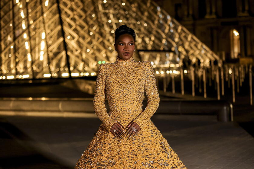 Paris Louvre Museum hosts its first-ever fashion gala -  US singer Doechii