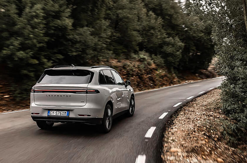 Suv elettrico Leapmotor C10 Range Extender
