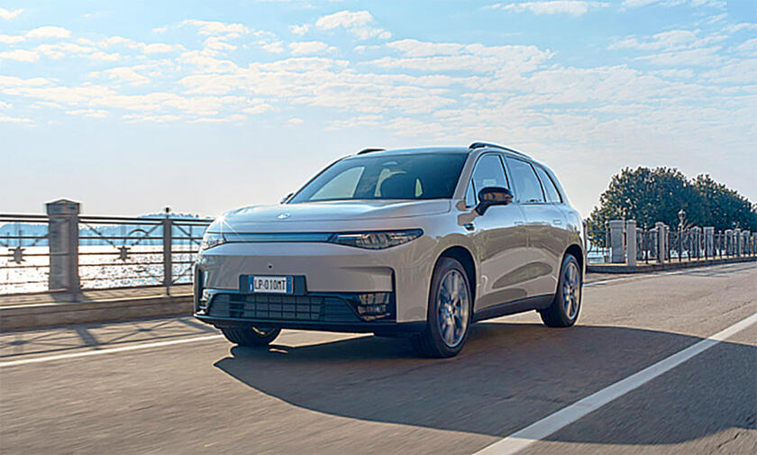 Suv elettrico Leapmotor C10 Range Extender