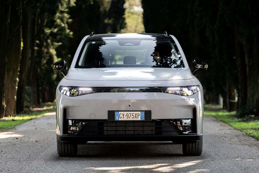 Suv elettrico Leapmotor C10 Range Extender