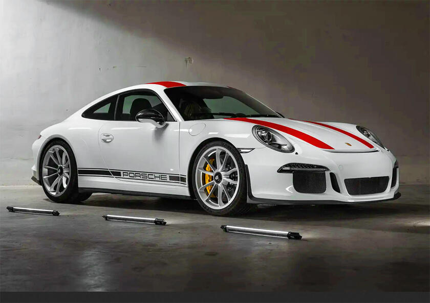 All'asta sei Porsche 911 GT3 e la bisarca che le trasporta