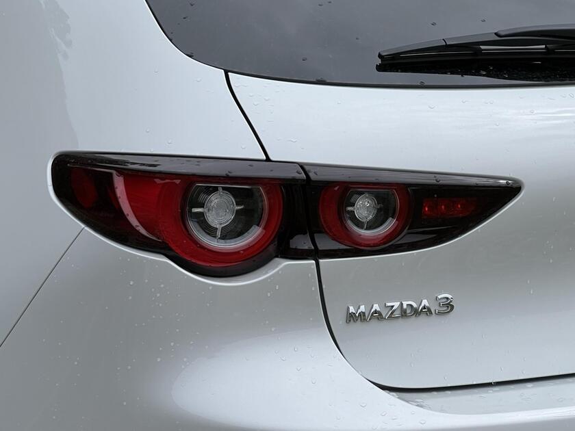 Mazda 3 e-Skyactiv G, crescono cilindrata ed equilibrio