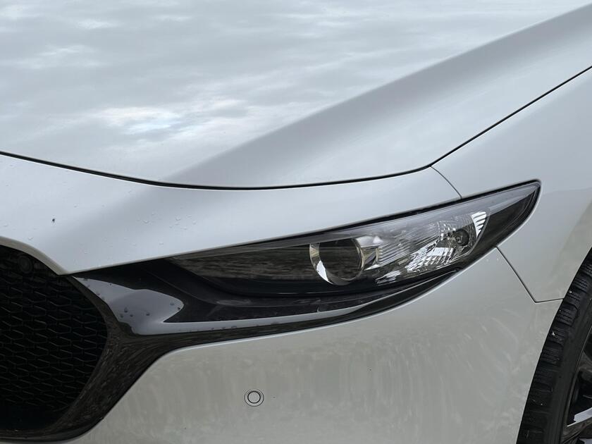 Mazda 3 e-Skyactiv G, crescono cilindrata ed equilibrio
