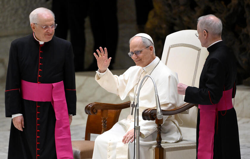 Il Papa durante l'incontro con i giornalisti