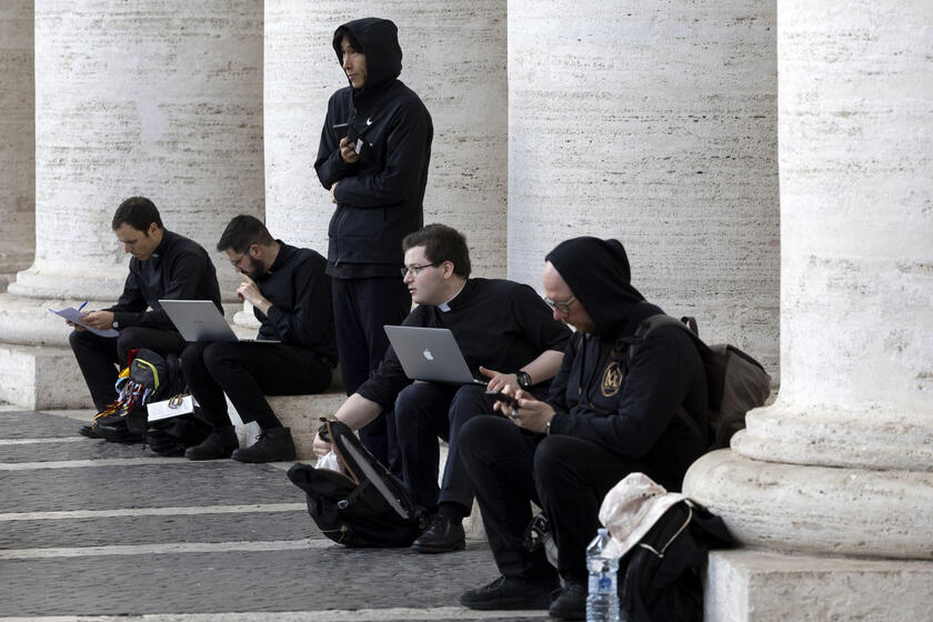 RIPRODUZIONE RISERVATA
