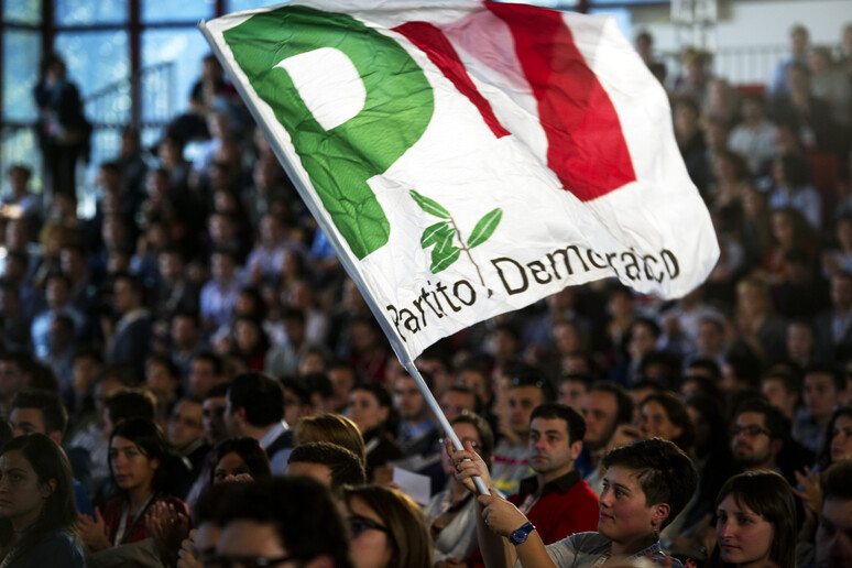 - RIPRODUZIONE RISERVATA