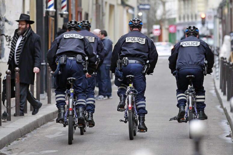 Blindato il quartiere ebraico di Parigi © ANSA/AP