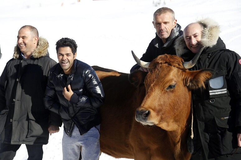 Il regista Mohamed Hamidi con Jamel Debbouze e Lambert Wilson - RIPRODUZIONE RISERVATA