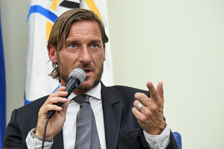 - RIPRODUZIONE RISERVATA