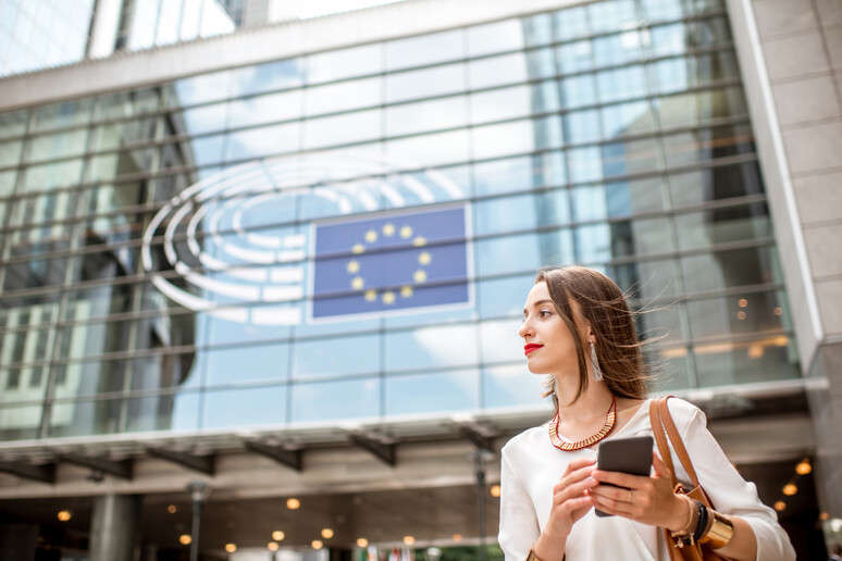 L 'ingresso della sede dell 'Unione europea foto iStock. - RIPRODUZIONE RISERVATA