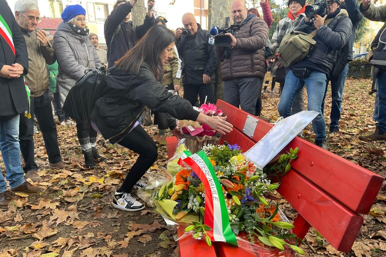 - RIPRODUZIONE RISERVATA