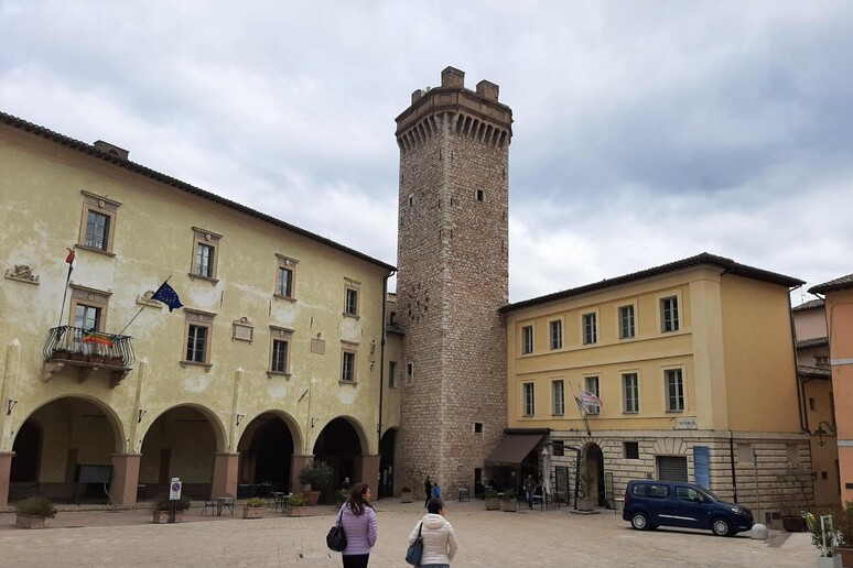- RIPRODUZIONE RISERVATA