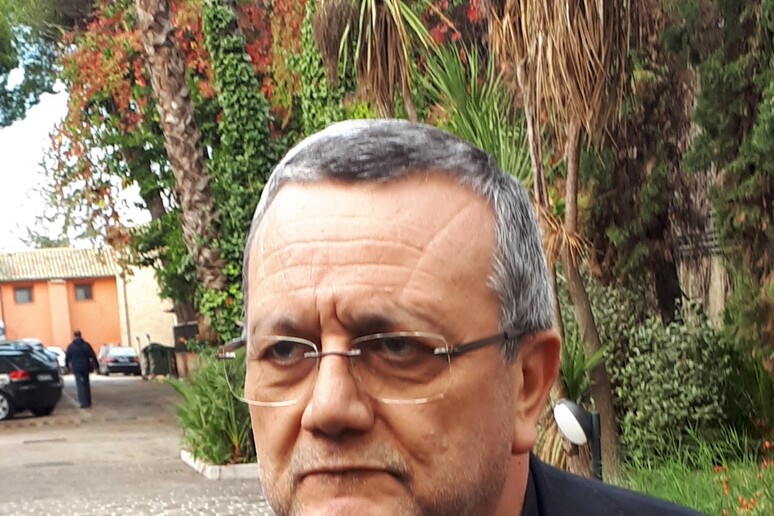 - RIPRODUZIONE RISERVATA