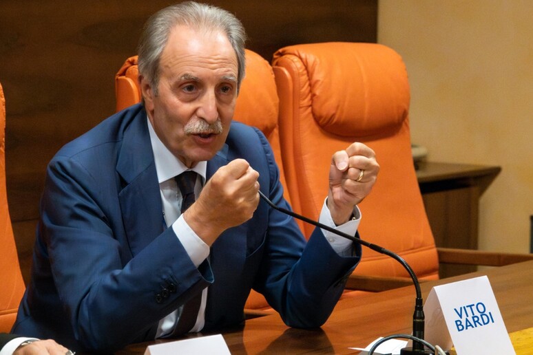 - RIPRODUZIONE RISERVATA