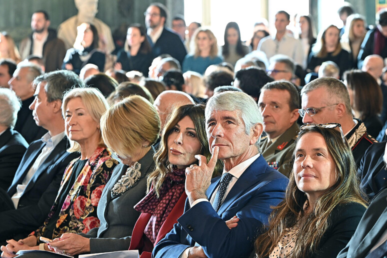 - RIPRODUZIONE RISERVATA