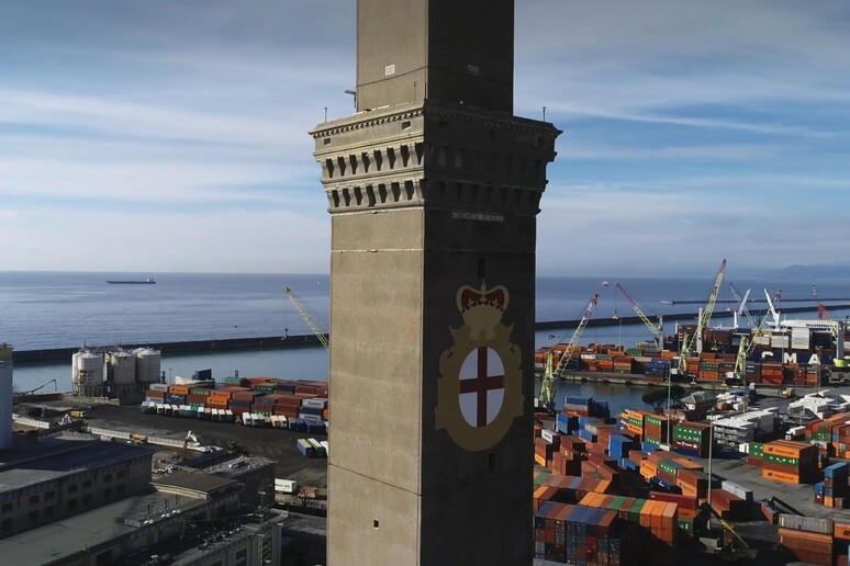 - RIPRODUZIONE RISERVATA
