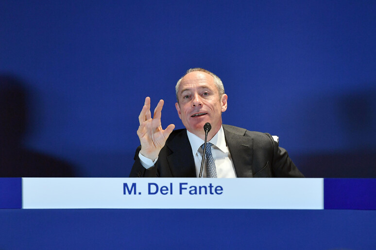 - RIPRODUZIONE RISERVATA