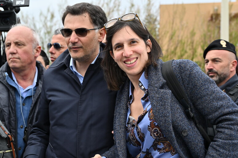 - RIPRODUZIONE RISERVATA