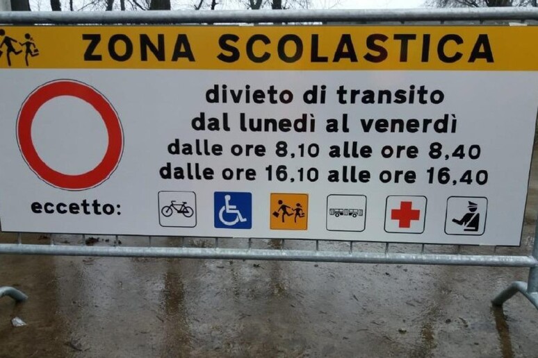 - RIPRODUZIONE RISERVATA
