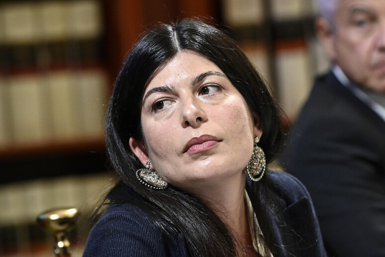- RIPRODUZIONE RISERVATA