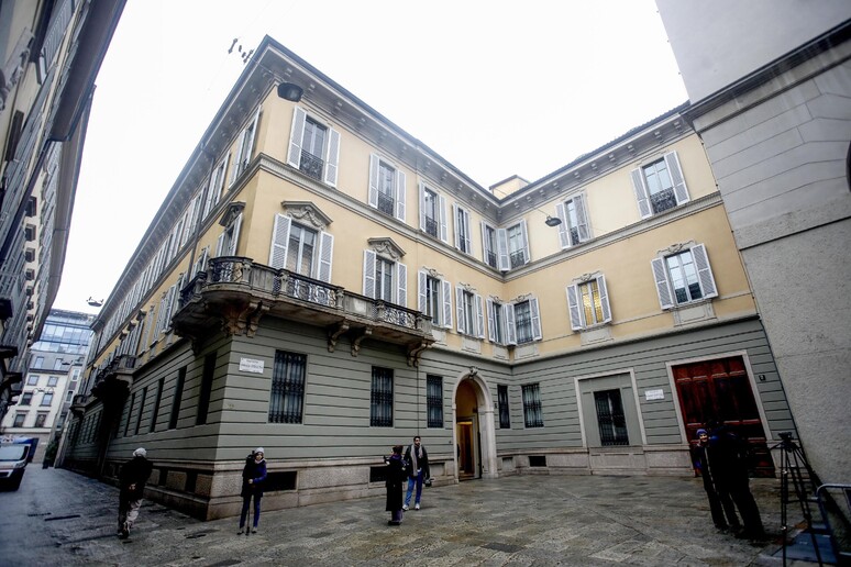 - RIPRODUZIONE RISERVATA