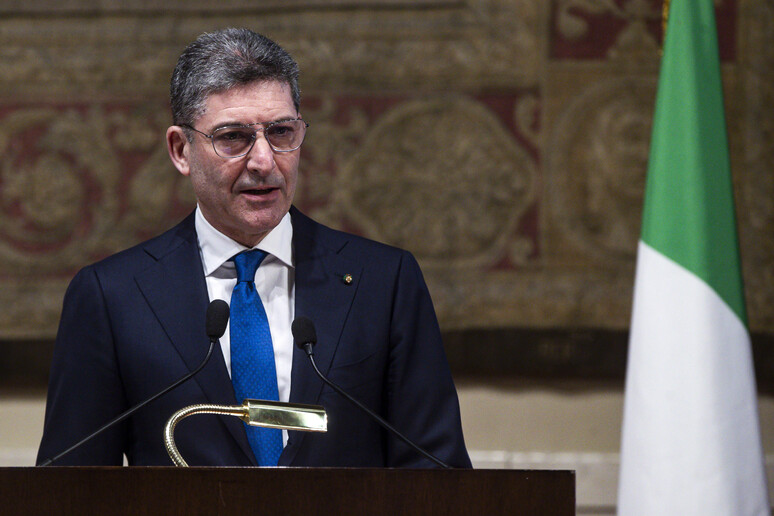 - RIPRODUZIONE RISERVATA