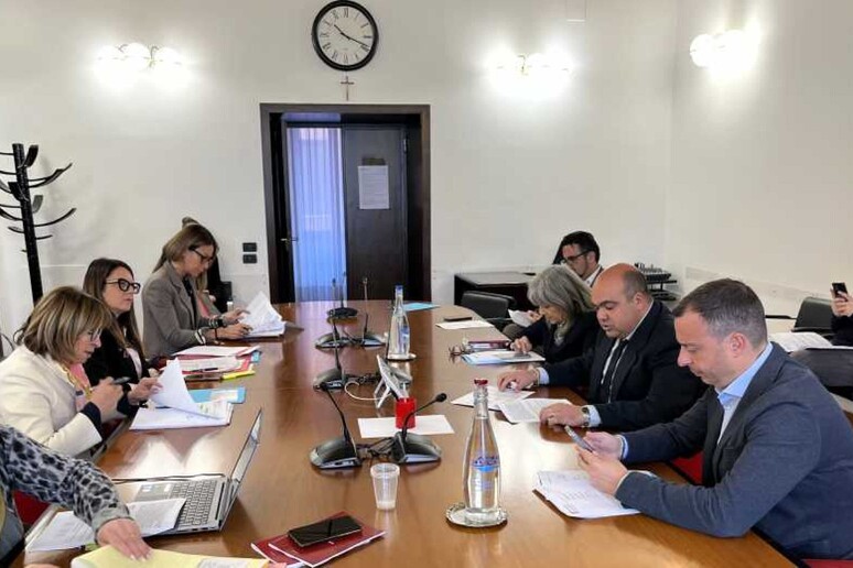 - RIPRODUZIONE RISERVATA