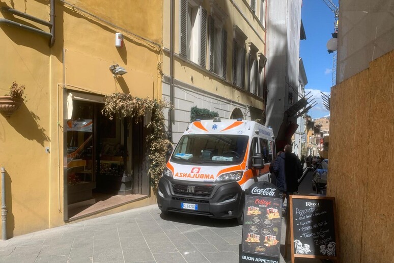 - RIPRODUZIONE RISERVATA