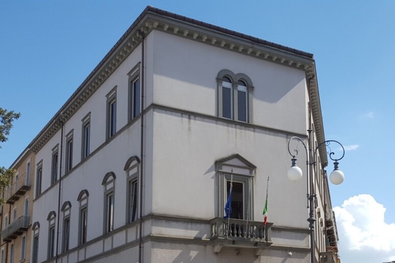 - RIPRODUZIONE RISERVATA