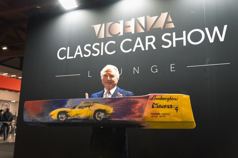 Vicenza Classic Car Show tra appassionati di motori d 'epoca - RIPRODUZIONE RISERVATA