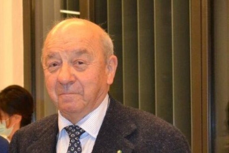 - RIPRODUZIONE RISERVATA