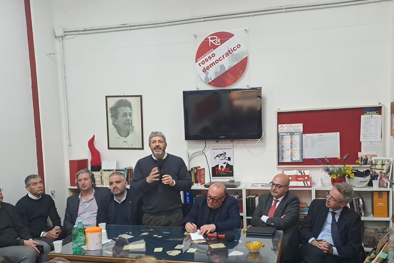 - RIPRODUZIONE RISERVATA