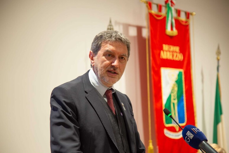 - RIPRODUZIONE RISERVATA