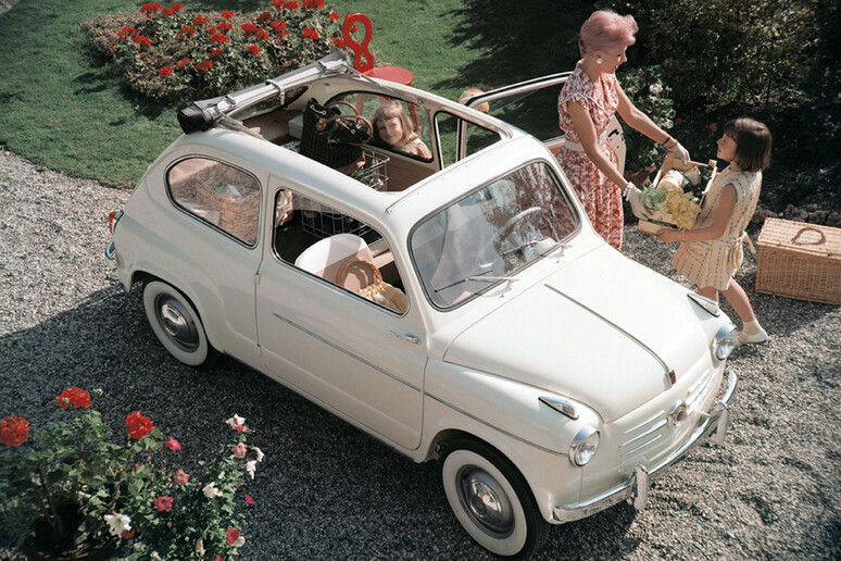 Asi, al Salone Auto Moto Turin Show si celebra la Fiat 600 - RIPRODUZIONE RISERVATA